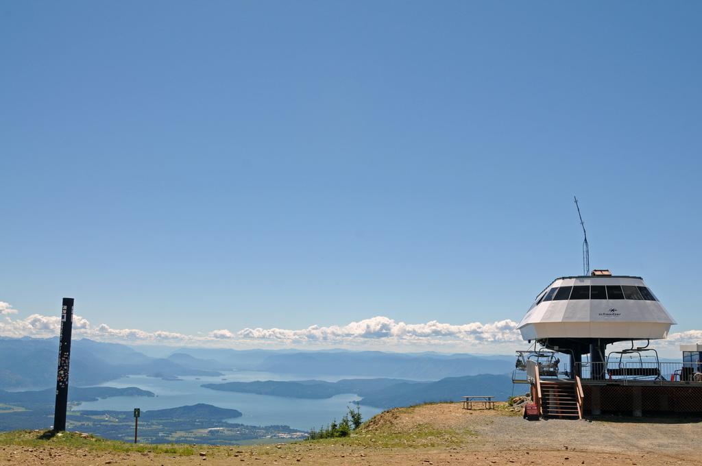 Schweitzer Mountain Resort White Pine Lodge Sandpoint Exterior photo